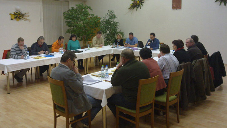 Určice si po pádu Sberbank  musely půjčit! Naděje však žije