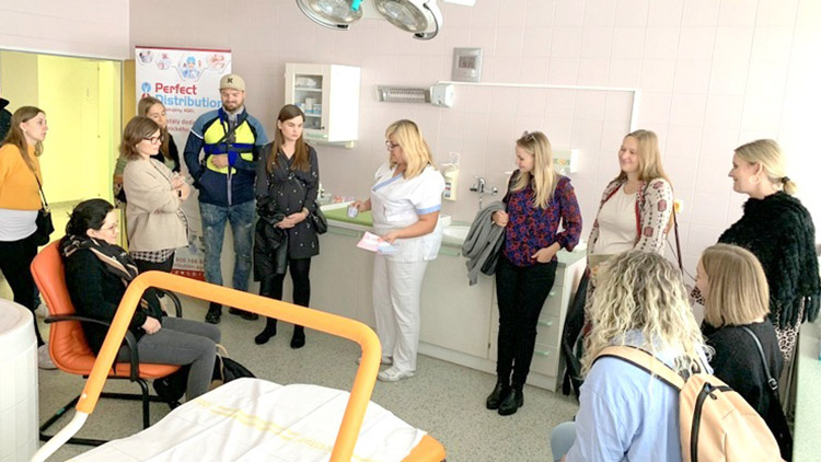 Z NEMOCNICE…  Porodnice zve nastávající rodiče  na DEN OTEVŘENÝCH DVEŘÍ