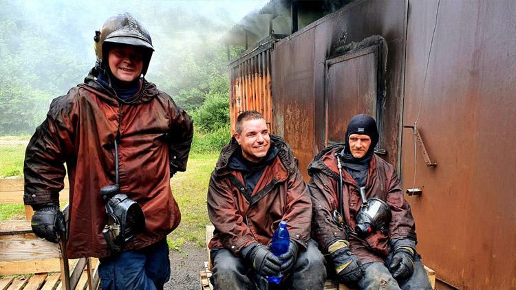 VIDEO: Unikátní záběry přímo z nitra flashover kontejneru
