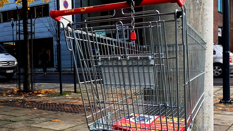 Nákupní košíky se toulají po městě