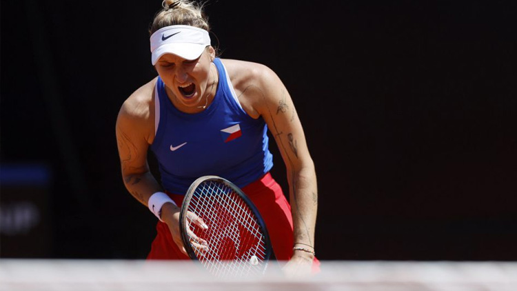 Tenistky s malou komplikací zvládly duel s Ukrajinou