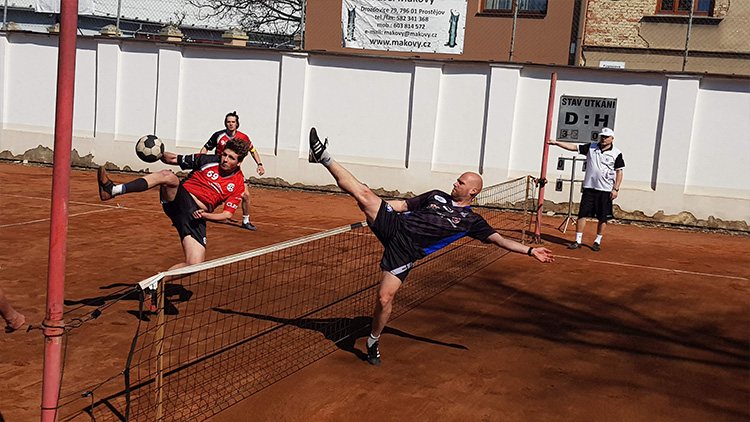 Jan Šlézar: „V téhle partě dobře znám hodně kluků,  i proto jsem se po letech  rozhodl k návratu domů“