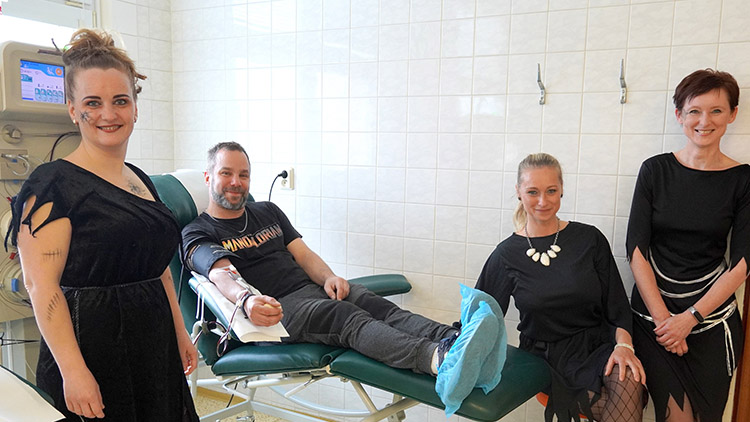 KREV odebíraly dárcům čarodějnice