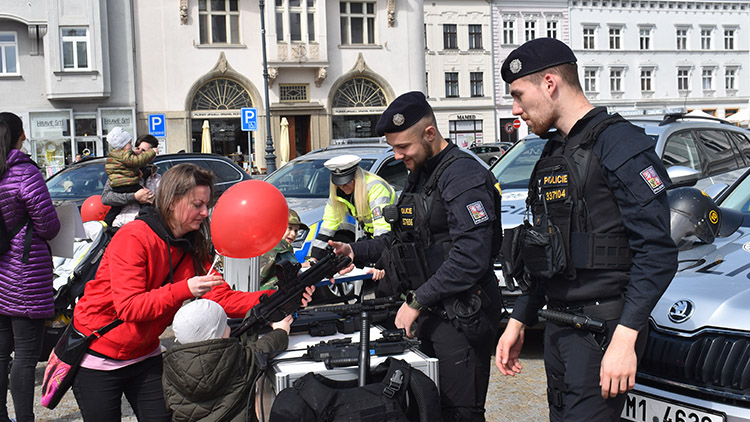 Den s IZS přilákal na náměstí T. G., Masaryka v Prostějově davy