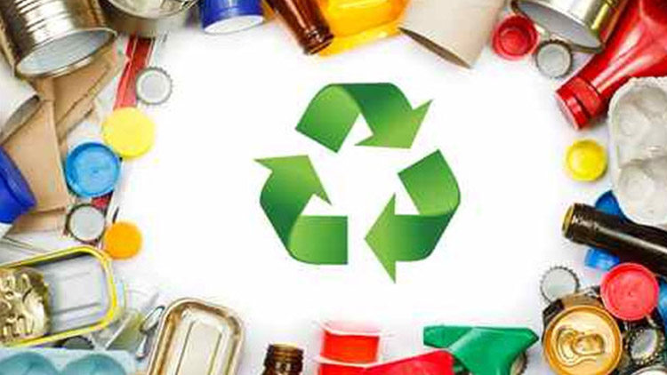 Jarní úklid je tady: Domácnostem může ulevit