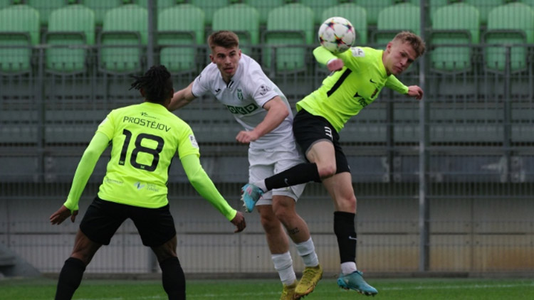 Tvrdý náraz v Karviné! Prostějov si odvezl bůra