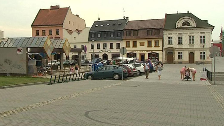 Nedělní „blešák“ se ponese  ve znamení AUTO-MOTO