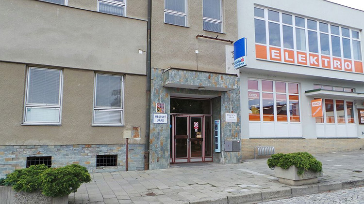 Spořitelna chce v Konici zrušit pobočku!