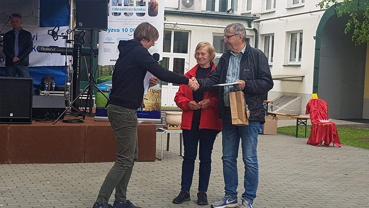 Vítěze Výzvy 10 000 kroků za duben  slavnostně vyhlásili v DDM Prostějov