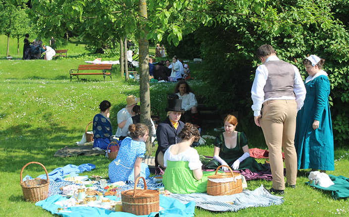 Empírový den přinesl rekordní účast, zámecký park patřil dětem