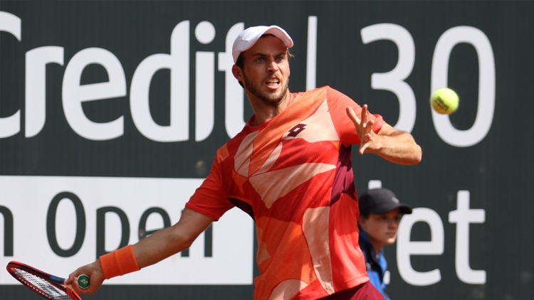 Bartoň a Vrbenský si zahrají o hlavní soutěž