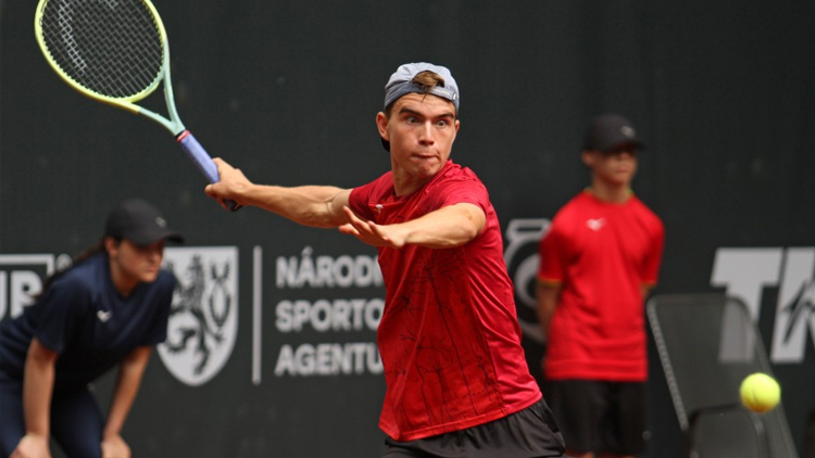 Svrčina ovládl antukový UniCredit Czech Open