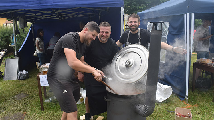 Gulášvar ve Víceměřicích hlásil rekordní účast