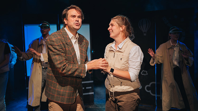 Premiéra! Divadlo Point vyrazilo na Cestu kolem světa