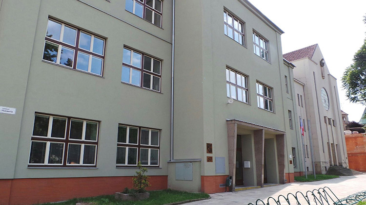 Mária Zámostná : „Mějme úctu k lidem,  kteří se u své práce umažou“