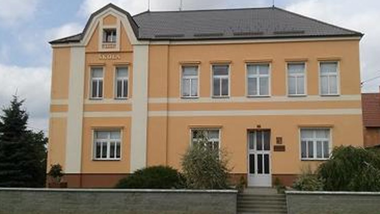 Škola ve Hvozdu oslavila 110 let