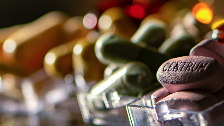 Předchůdci lékárenství sahají daleko do historie