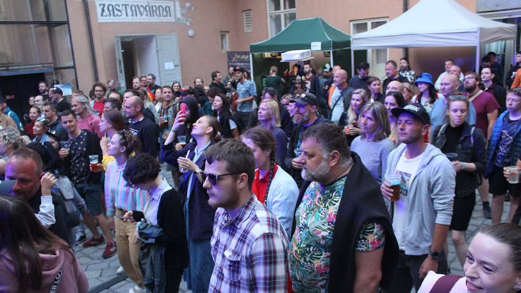 MidiLidi odstartovali sezónu na letní scéně nádvoří zámku