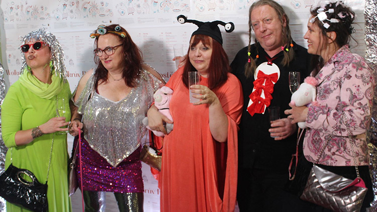 Recitátoři Wolkrova Prostějova se utkali s umělou inteligencí  Závěrečný večer 66. ročníku byl stejně pompézní jako futuristický