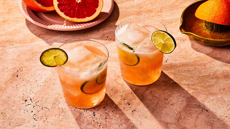 Letní nealkoholické koktejly jsou osvěžující volbou