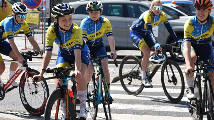 Cyklistka Müllerová vyhrála kritérium v Bělkovicích,  prosadili se též prostějovští Janeček a Žerava v BMX