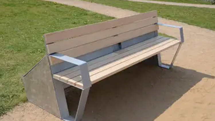 Lavičky se snad dočkají