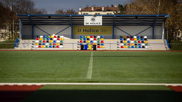 BOMBA! Eskáčko se stěhuje do Holice!