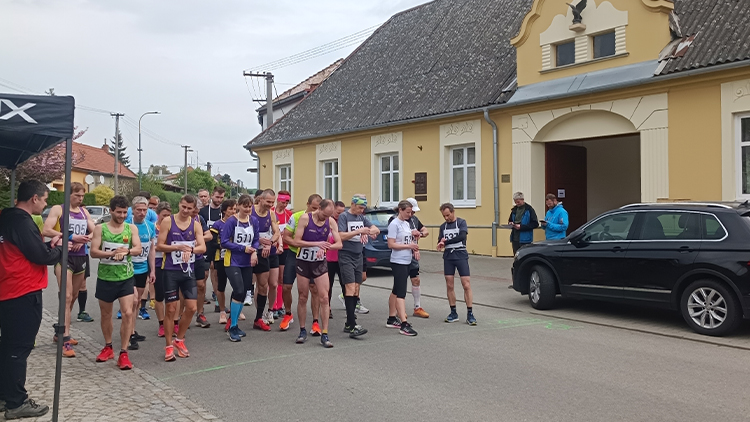 Otaslavický májový kros opanovali běžci z Drnovic