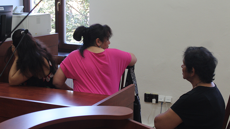 Zakoukal se do cikánky,  obrala ho o 613 tisíc korun