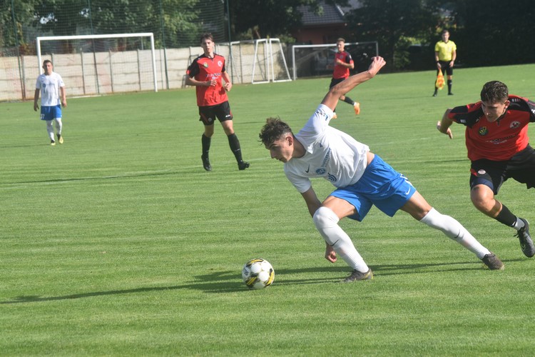 Souboj kočky s myší v Kostelci