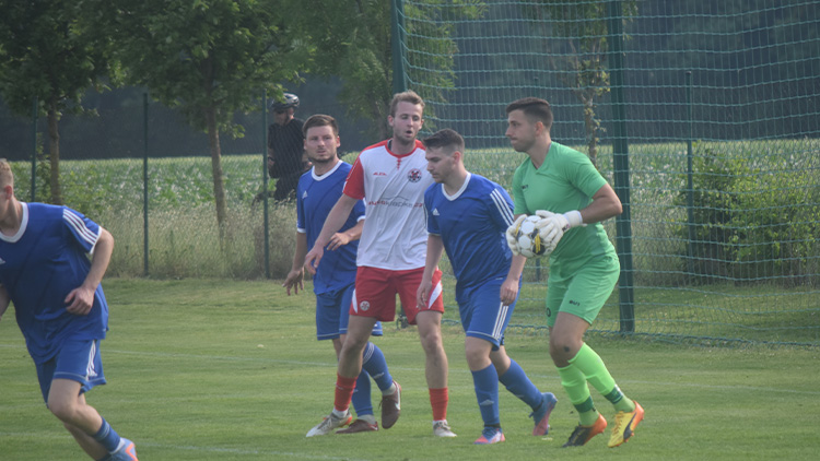 Premiéra Kostelce před domácím publikem