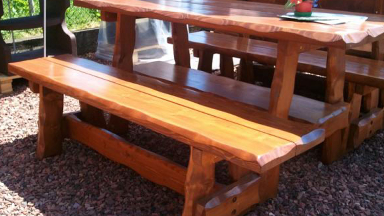 Zahrádky a venkovní posezení k létu neodmyslitelně patří