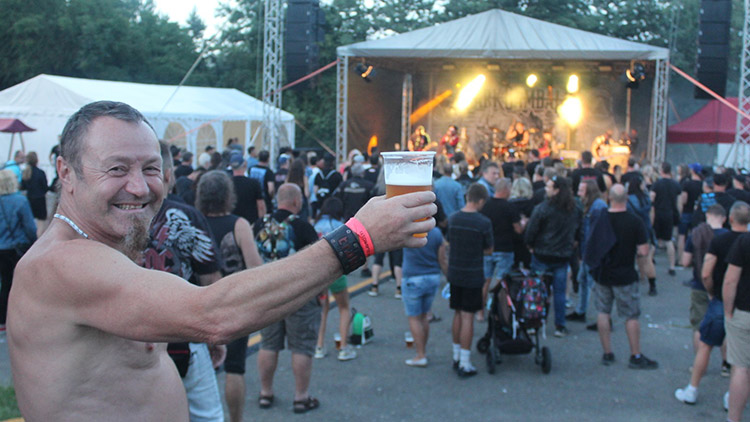 Premiérové slavnosti v Plumlově nabídly 30 druhů piv