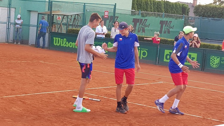 Na tenisovém WJTF v Prostějově jsou mladí Češi i Češky už v semifinále!