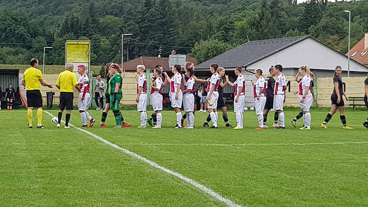 Remíza v ženském derby