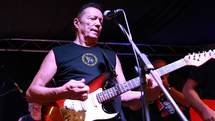 Karel Kahovec : „Kalhotky i podprsenky si schovávám“