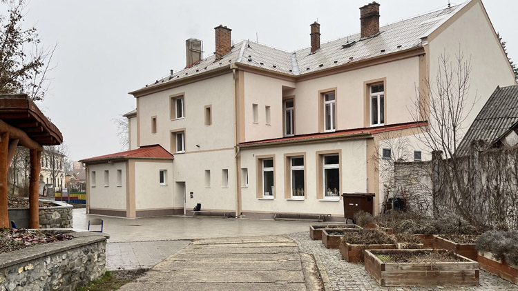 Od Amose k Elonovi. Rekonstrukce základky změní vzdělávání ve Slatinicích