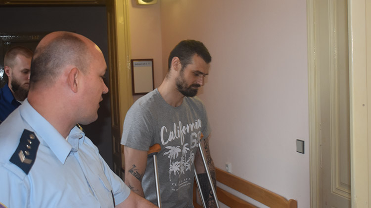 Bratři Bradáčovi házeli vinu na komplice