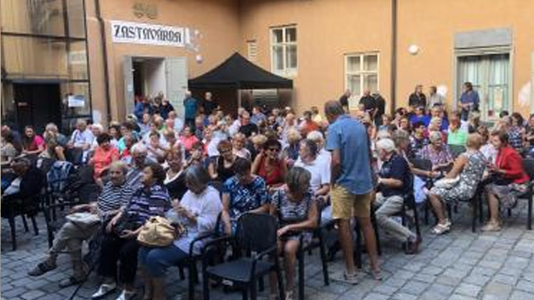 Nádvoří zámku po celé léto žilo!