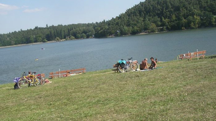 V přehradě se už  letos nevykoupeme