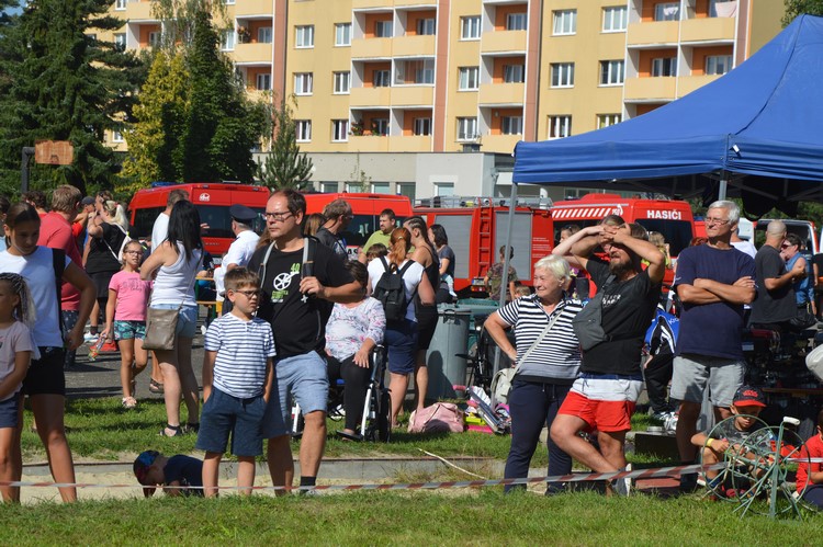 HASIČSKÉ MLÁDÍ SE PORVALO O POHÁR STAROSTY SDH
