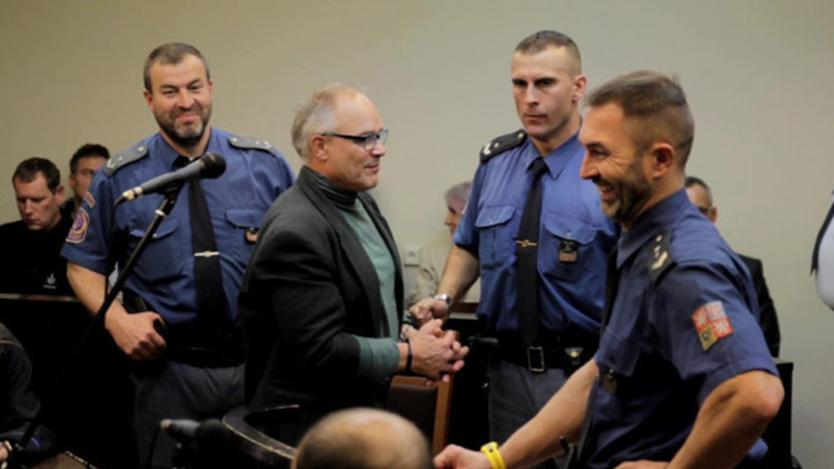 Konopný král s prezidentskou milostí neuspěl