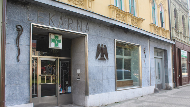 U Černého orla by se měly prodávat zahraniční lahůdky