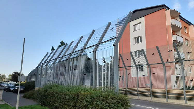 Protihluková stěna zabíjela!