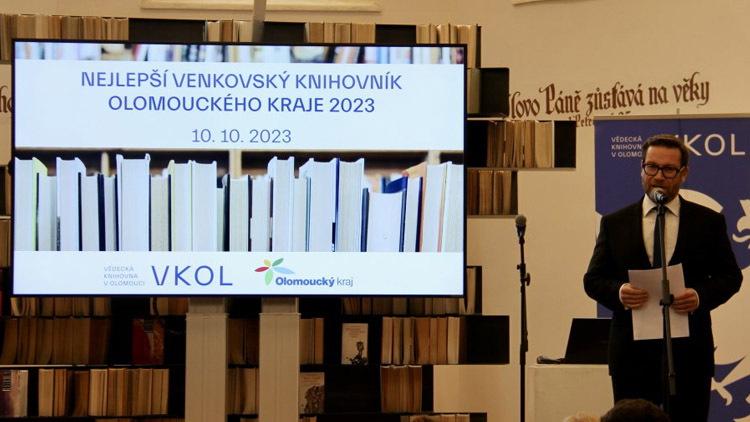 Milujete vůni knih? Knihovna v Bohdíkově teď voní i úspěchem