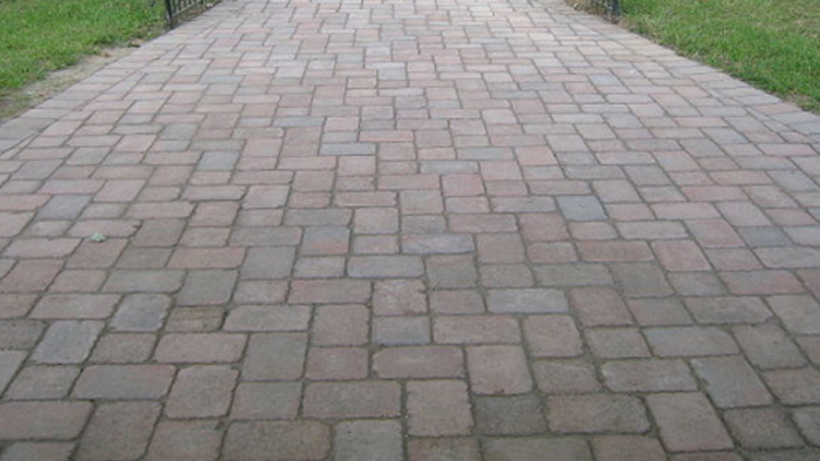 Na zastávku povede nový chodník