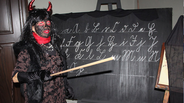 Na návštěvníky zámku pod Kosířem čekala i Smrtka