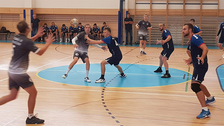 Házenkářská 2. liga mužů: Kostelec se po špatném  začátku zvedl a jede, Prostějov trpí u dna tabulky