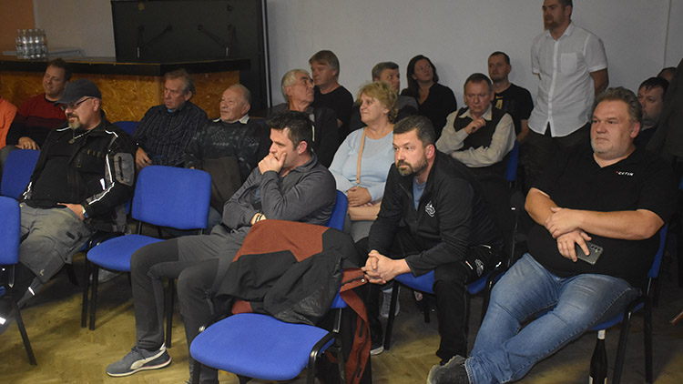 Padaly pochvaly, ale i stížnosti na komáry, nutrie i hlučná letadla