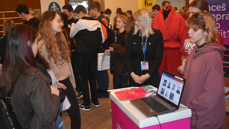 Přehlídka středních škol Scholaris  zanechala v Prostějově výborný dojem